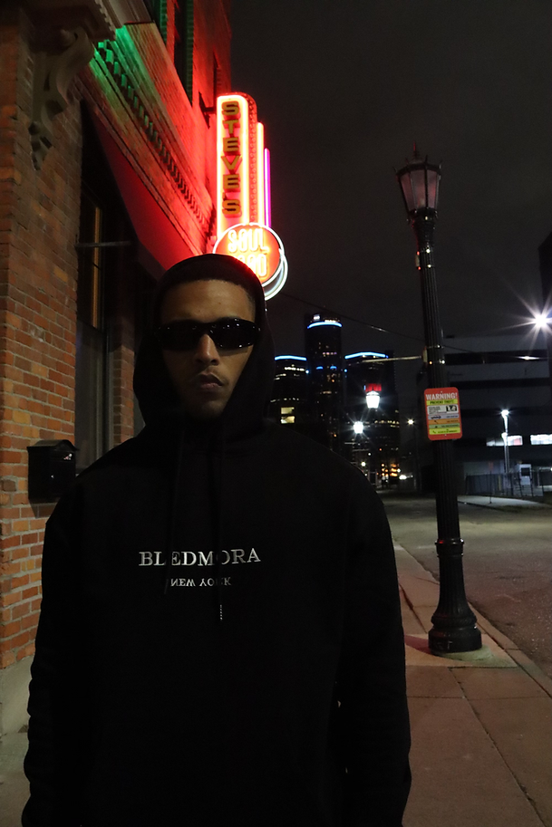 Oversized Hoodie with Moon & Raven Graphic